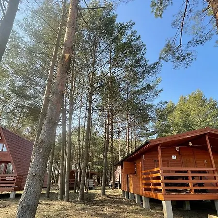 Letniskowy Nad Jeziorem Dom wakacyjny *