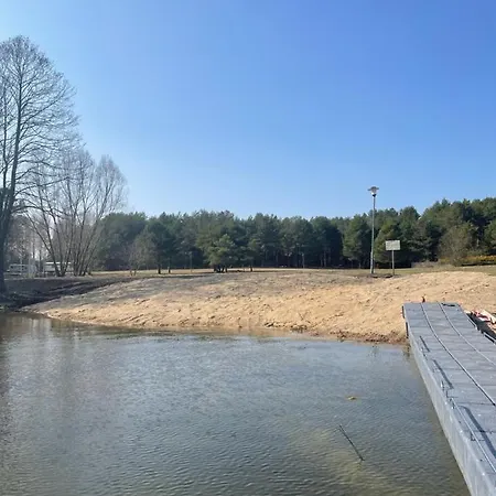 Letniskowy Nad Jeziorem Feriehus
