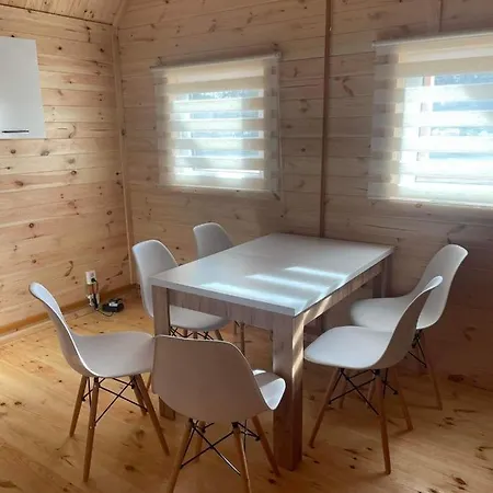 Letniskowy Nad Jeziorem Dom wakacyjny