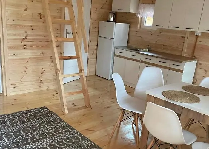 Letniskowy Nad Jeziorem Дом отдыха *