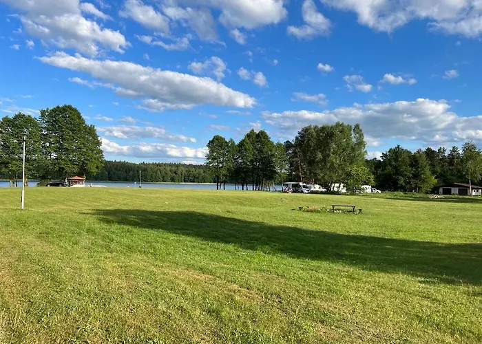 Letniskowy Nad Jeziorem Дом отдыха