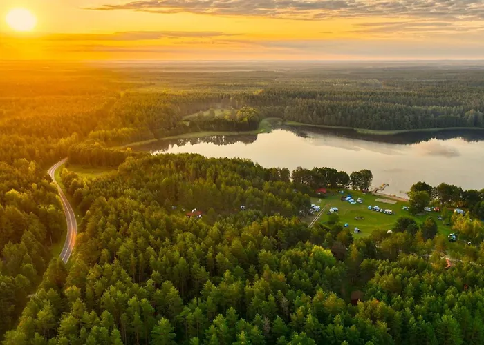 Letniskowy Nad Jeziorem Дом отдыха Marksewo